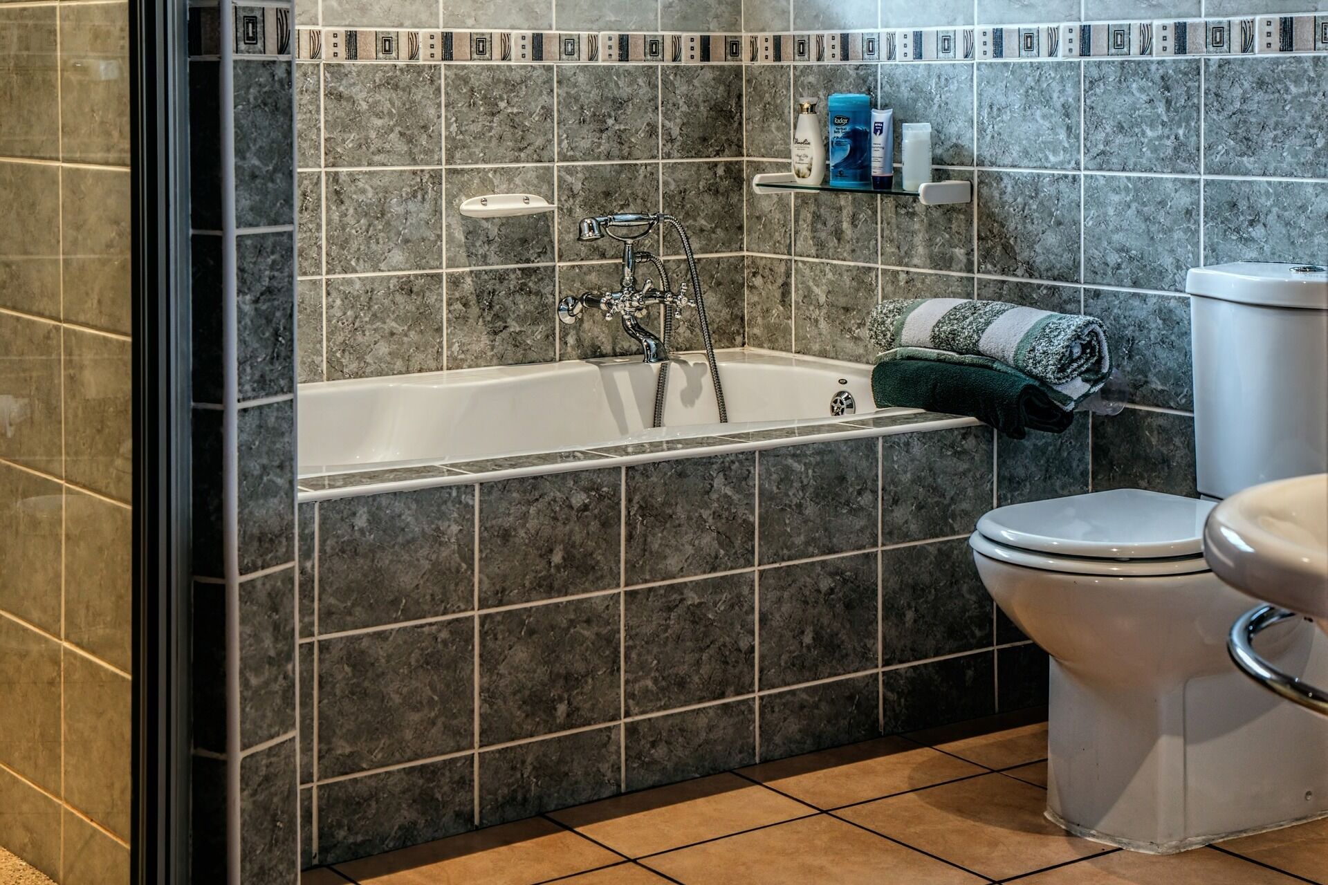 bathroom-490781_1920